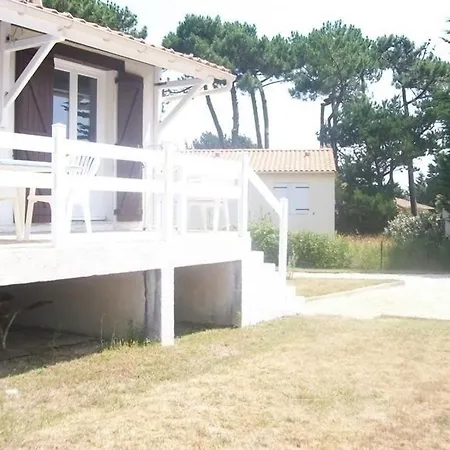 8 * Brétignolles-sur-Mer